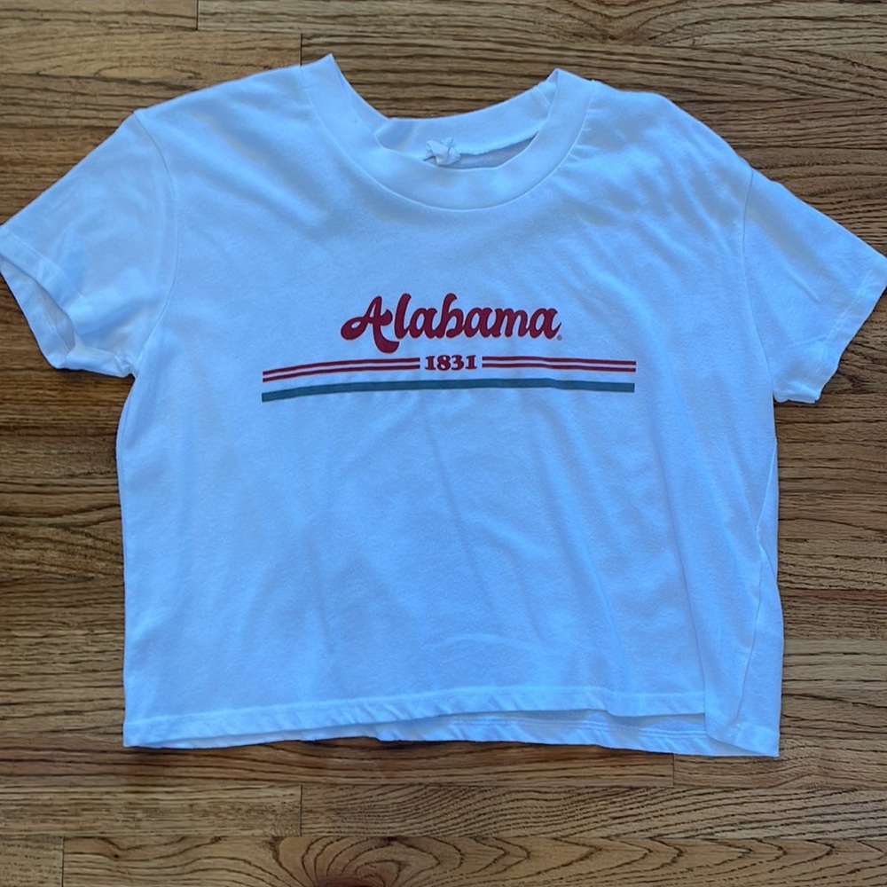 Excellent condition white, L, Alabama Crimson Tide cropped T shirt
